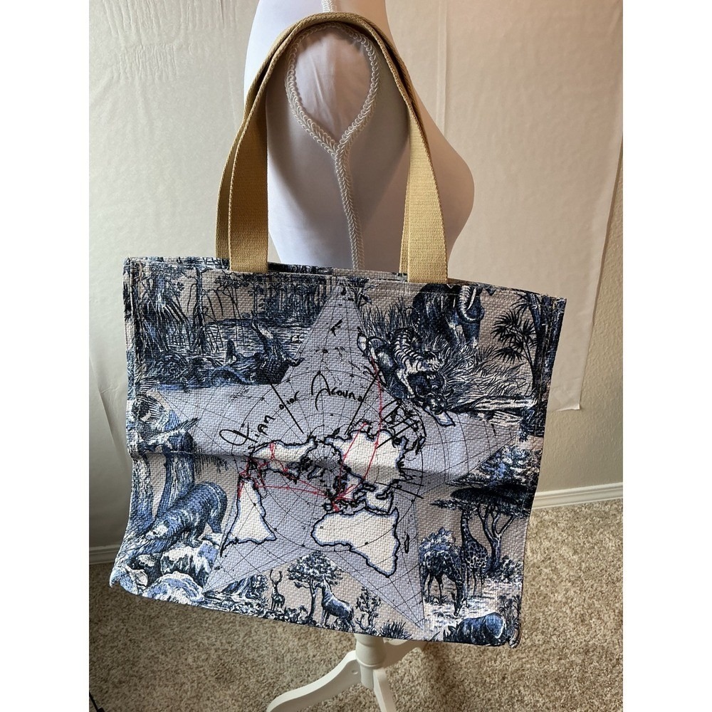 Dior Beauty Blue Toile De Jouy World Map Star Paper Straw Tote Bag OS Beach Tote - Picture 2 of 8